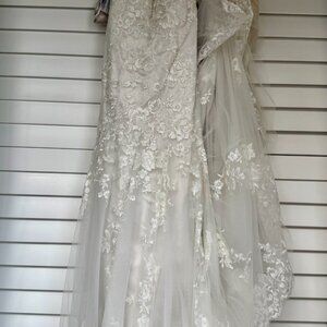 Never Worn Alfred Angelo Wedding Dress